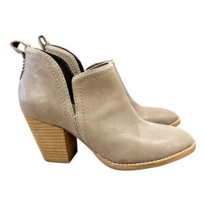 Jeffrey Campbell Rosalee Booties in Ivory Leather Size 6